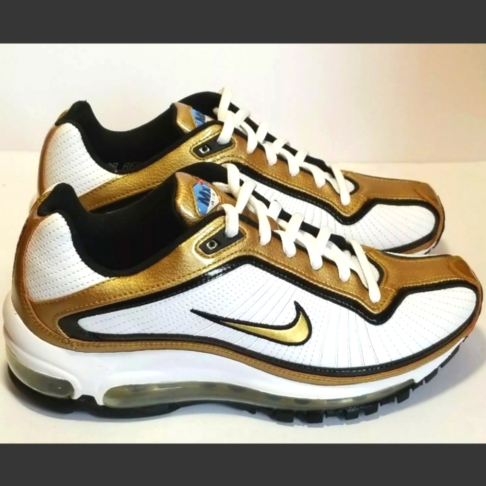 Nike Air Max Medallion 2008 Sample sz 3.5Y Rare!  H008-BGRDSC-749-66019 T2